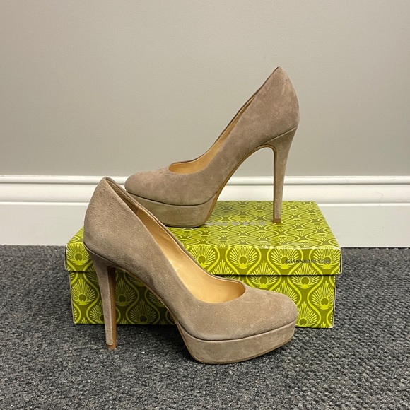 Gianni Bini Tan Suede Platform Heels 5" Neutral Size 6 Career Work Business - Picture 1 of 4